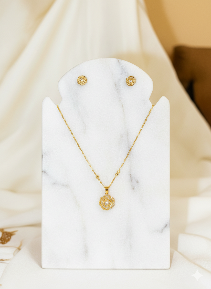 Cadena y pantallas flor en oro SS